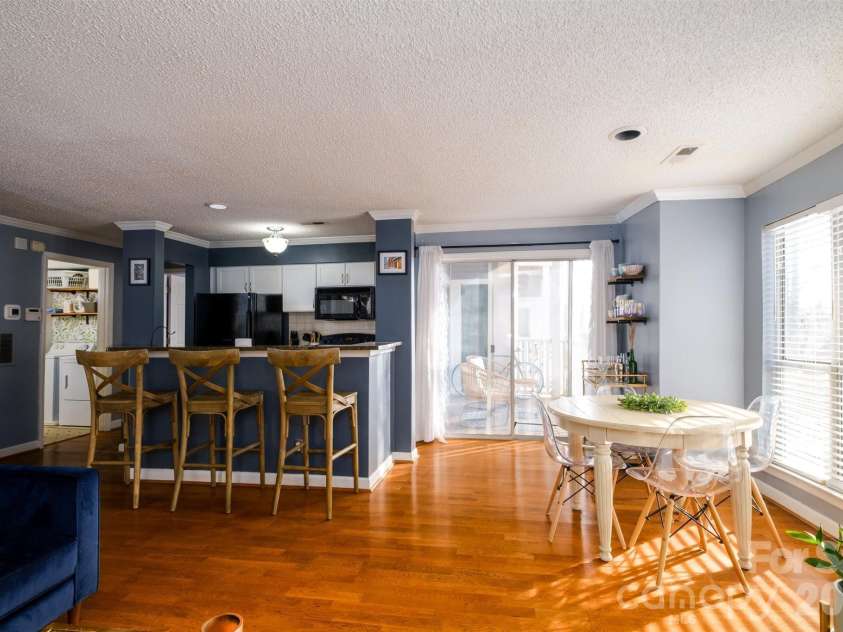 2508 Cranbrook Lane, Charlotte, NC 28207.  MLS# CAR4343080, YatesRealty ID 7690. 