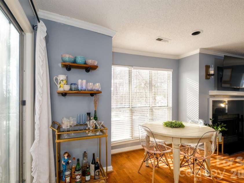 2508 Cranbrook Lane, Charlotte, NC 28207.  MLS# CAR4343080, YatesRealty ID 7690. 