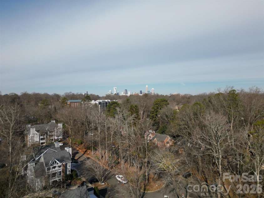 2508 Cranbrook Lane, Charlotte, NC 28207.  MLS# CAR4343080, YatesRealty ID 7690. 