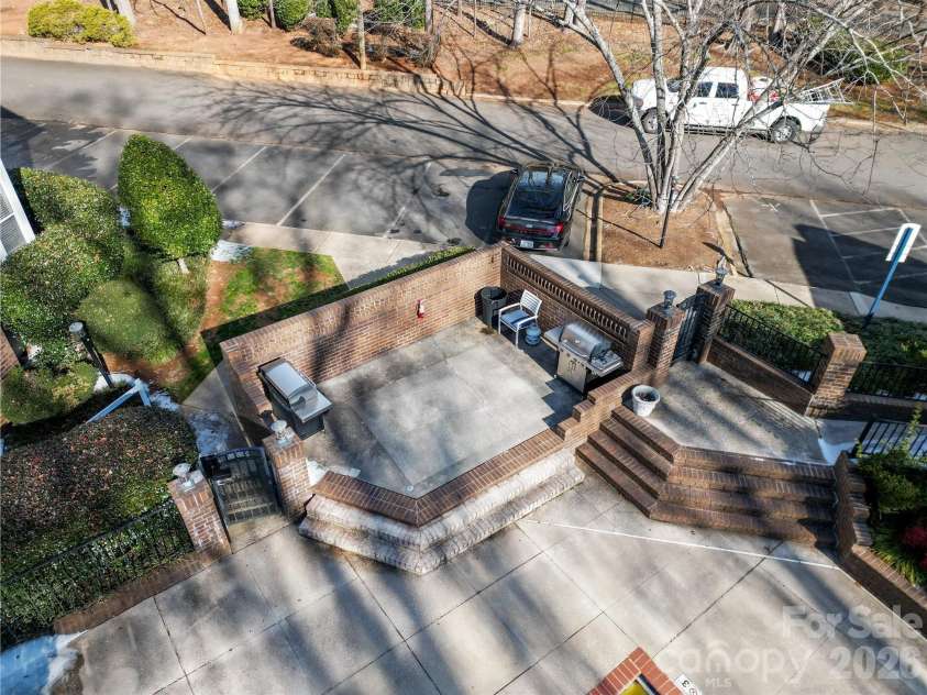 2508 Cranbrook Lane, Charlotte, NC 28207.  MLS# CAR4343080, YatesRealty ID 7690. 