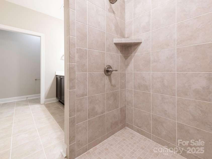 1346 Millview Lane, Matthews, NC 28104.  MLS# CAR4279682, YatesRealty ID 7692. Primary Bathroom