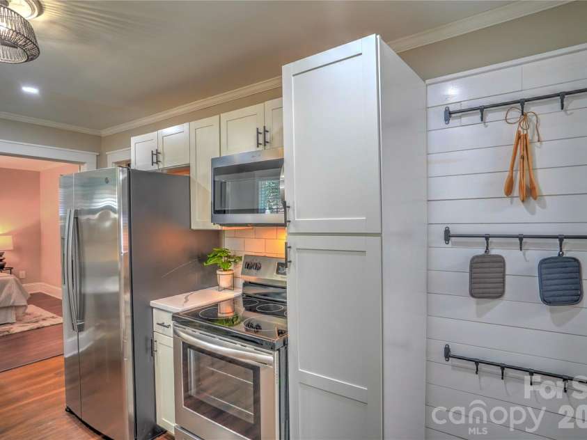 4429 Major Street, Charlotte, NC 28208.  MLS# CAR4346817, YatesRealty ID 7693. 