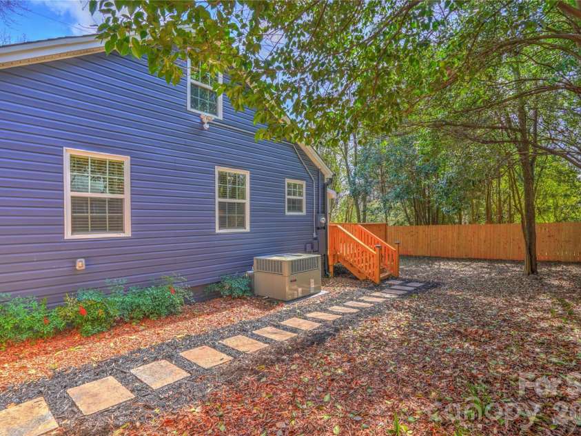 4429 Major Street, Charlotte, NC 28208.  MLS# CAR4346817, YatesRealty ID 7693. 
