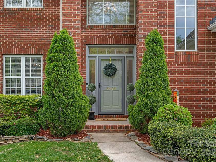 8600 Glade Court, Huntersville, NC 28078.  MLS# CAR4246992, YatesRealty ID 7694. 8600 Glade Court - Wynfield Forest Neighborhood.  Top rated Grand Oak Elementary School Zone.