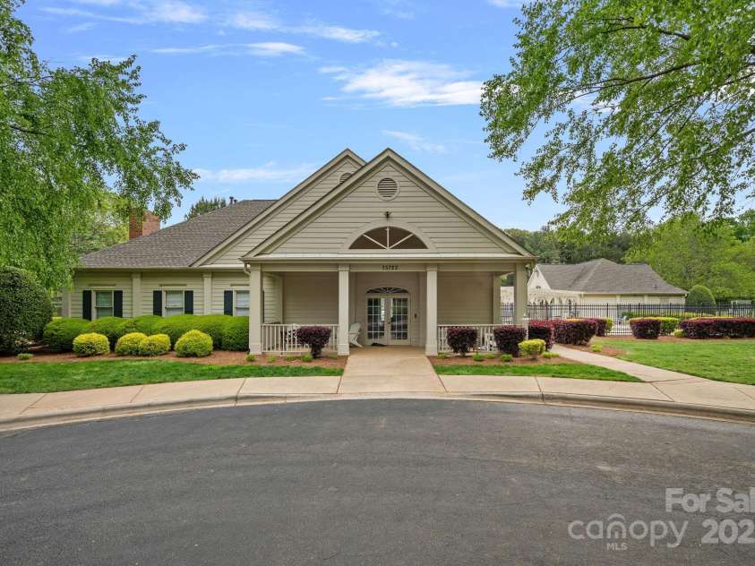 8600 Glade Court, Huntersville, NC 28078.  MLS# CAR4246992, YatesRealty ID 7694. Clubhouse!