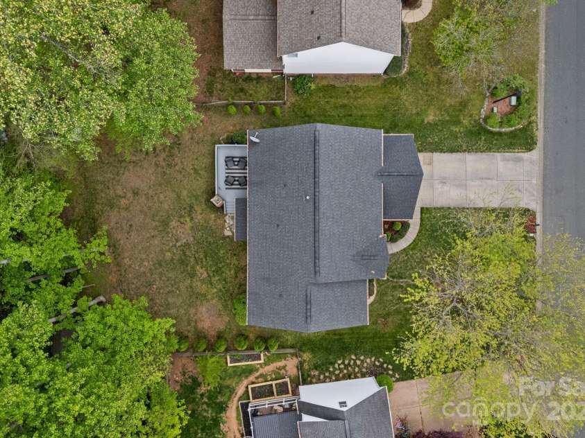 8600 Glade Court, Huntersville, NC 28078.  MLS# CAR4246992, YatesRealty ID 7694. Don't miss it!