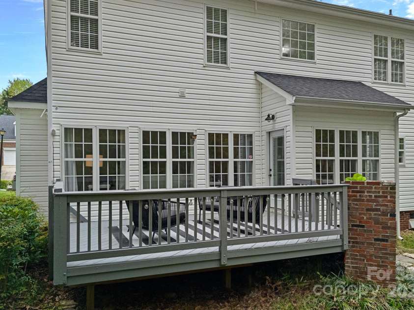 8600 Glade Court, Huntersville, NC 28078.  MLS# CAR4246992, YatesRealty ID 7694. Great entertaining space!