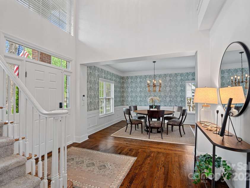 8600 Glade Court, Huntersville, NC 28078.  MLS# CAR4246992, YatesRealty ID 7694. Lovely foyer greets friends and family - light and bright and move-in ready.