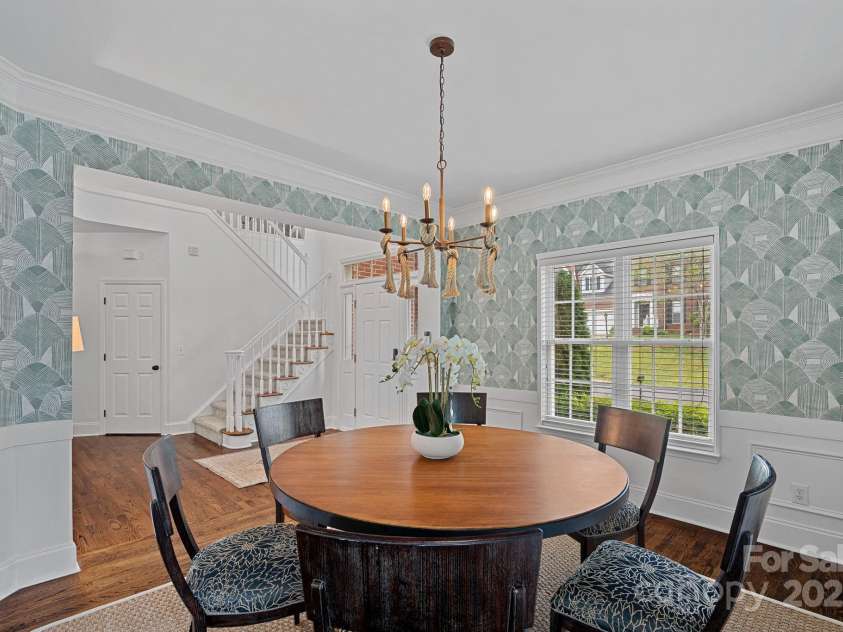 8600 Glade Court, Huntersville, NC 28078.  MLS# CAR4246992, YatesRealty ID 7694. Real hardwoods, beautiful moldings and updated lighting!