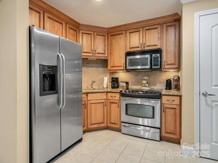 218 Bowling Park Road, Asheville, NC 28803.  MLS# CAR4137977, YatesRealty ID 7699. 