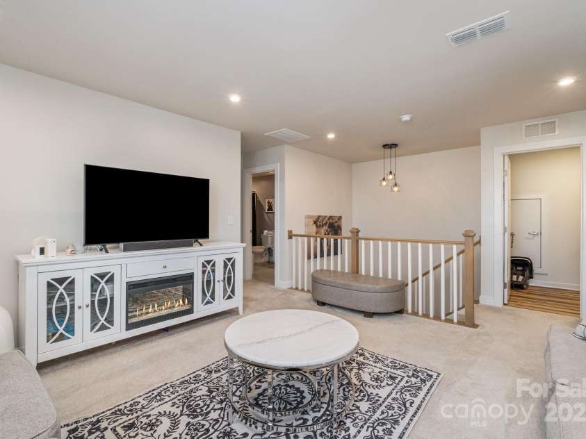 1844 Giana Lane, Monroe, NC 28112.  MLS# CAR4209401, YatesRealty ID 770. Loft with recessed lighting