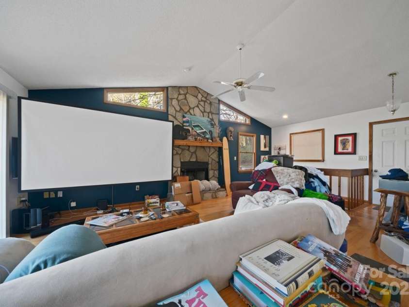 81 Hogback Mountain Court, Sapphire, NC 28774.  MLS# CAR4238818, YatesRealty ID 7700. 