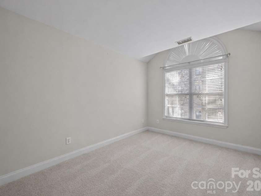 212 Cedar Street, Charlotte, NC 28202.  MLS# CAR4361120, YatesRealty ID 7702. 
