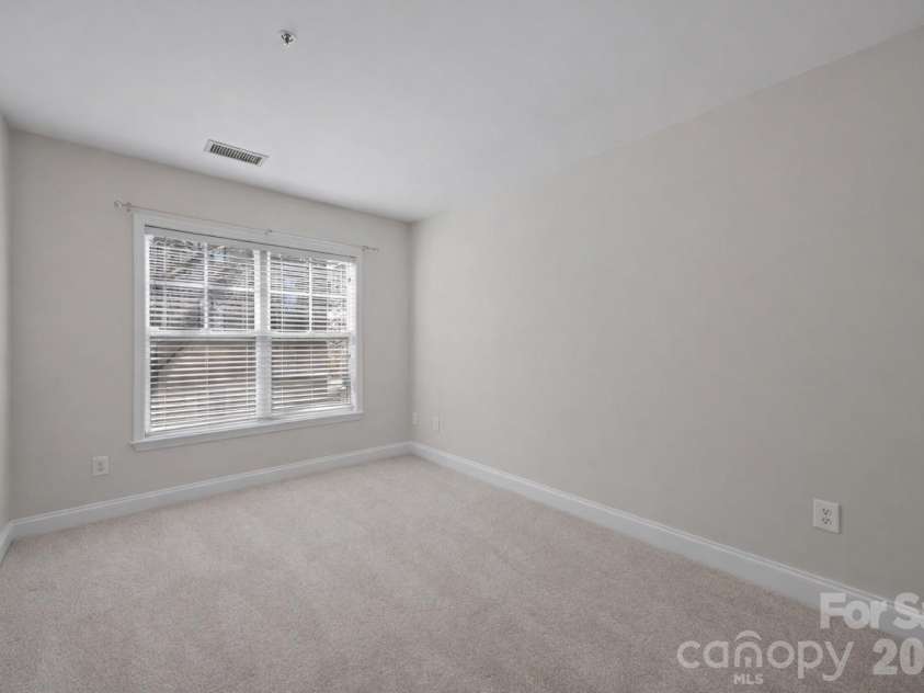212 Cedar Street, Charlotte, NC 28202.  MLS# CAR4361120, YatesRealty ID 7702. 
