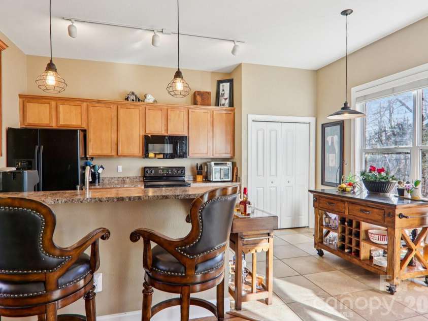 59 Eagle Chase Lane, Etowah, NC 28729.  MLS# CAR4346343, YatesRealty ID 7703. 
