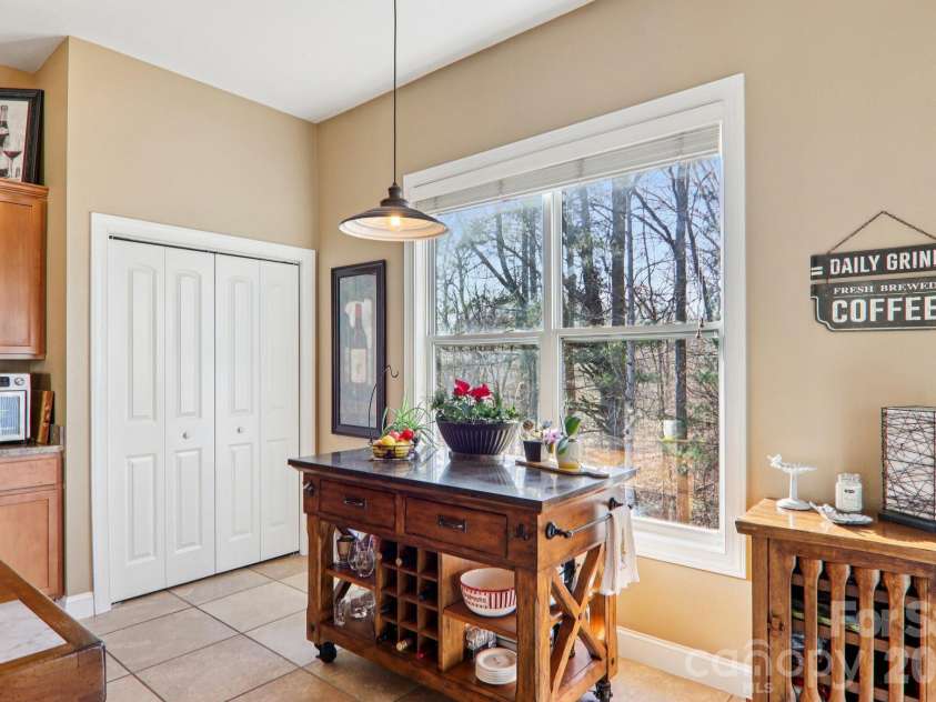 59 Eagle Chase Lane, Etowah, NC 28729.  MLS# CAR4346343, YatesRealty ID 7703. 