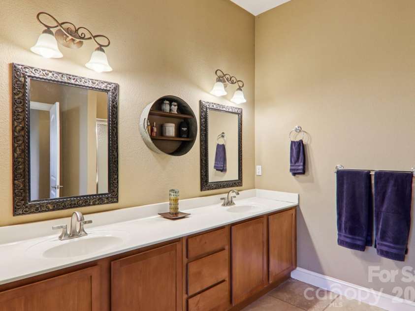 59 Eagle Chase Lane, Etowah, NC 28729.  MLS# CAR4346343, YatesRealty ID 7703. 