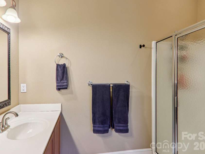 59 Eagle Chase Lane, Etowah, NC 28729.  MLS# CAR4346343, YatesRealty ID 7703. 