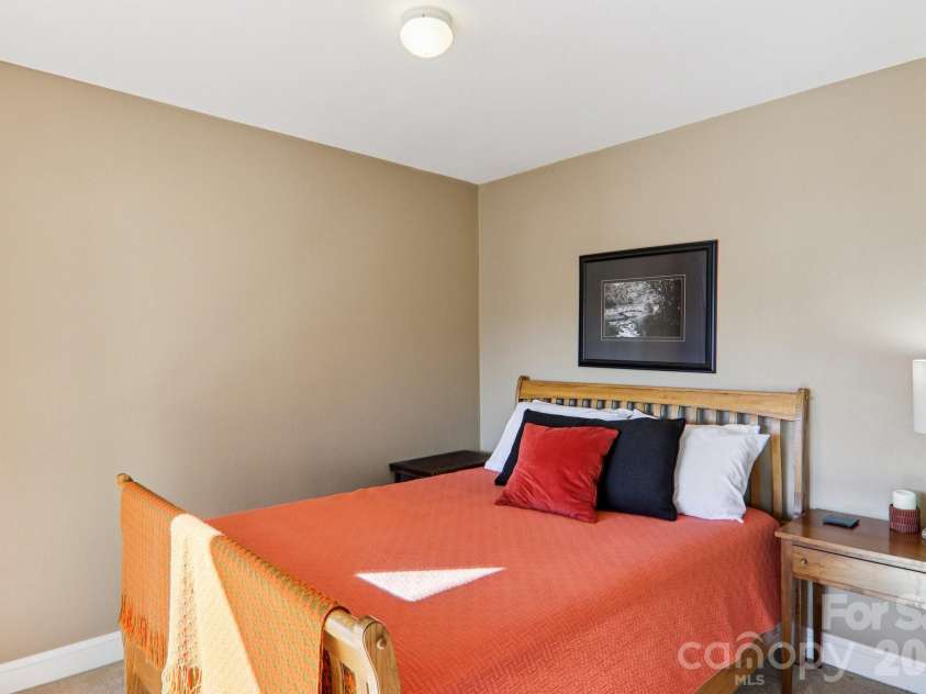 59 Eagle Chase Lane, Etowah, NC 28729.  MLS# CAR4346343, YatesRealty ID 7703. 