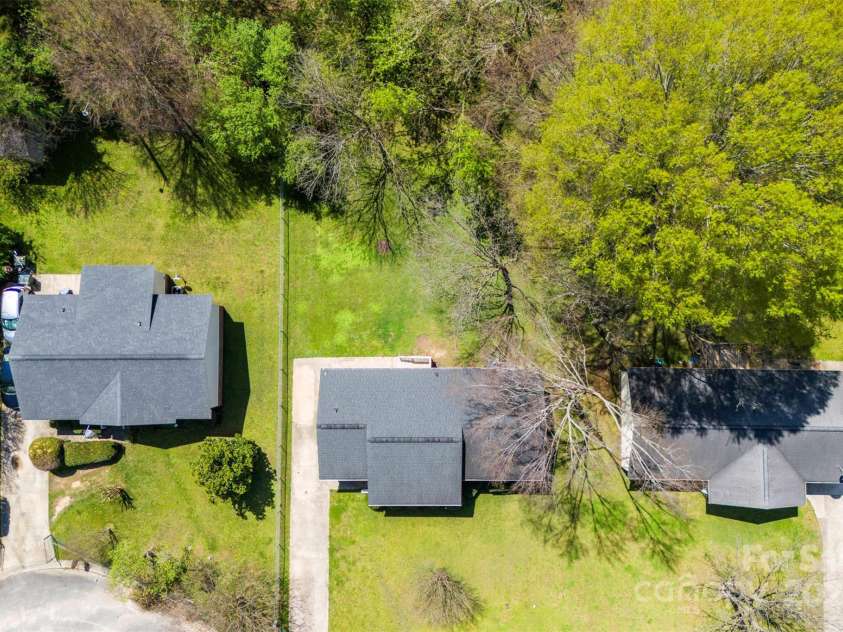 116 Ridgewood Drive, York, SC 29745.  MLS# CAR4242083, YatesRealty ID 7704. 