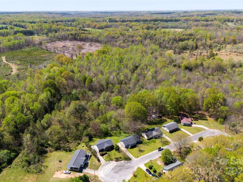 116 Ridgewood Drive, York, SC 29745.  MLS# CAR4242083, YatesRealty ID 7704. 