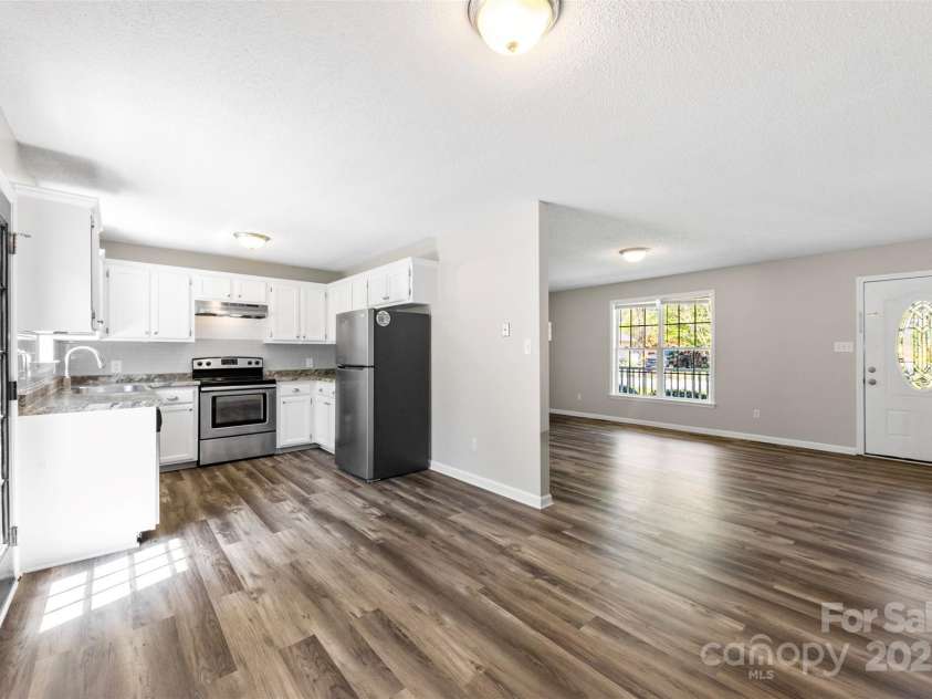 116 Ridgewood Drive, York, SC 29745.  MLS# CAR4242083, YatesRealty ID 7704. 