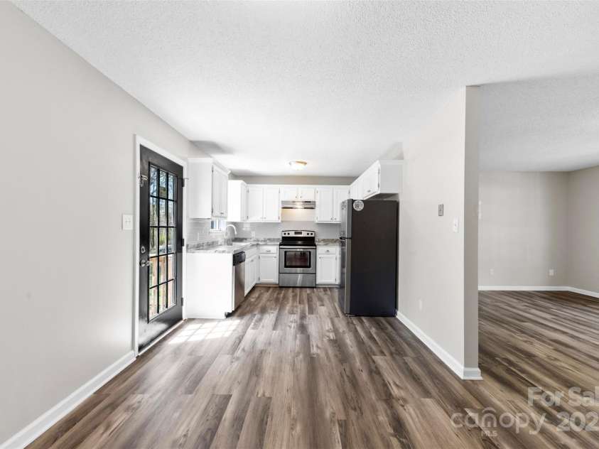 116 Ridgewood Drive, York, SC 29745.  MLS# CAR4242083, YatesRealty ID 7704. 