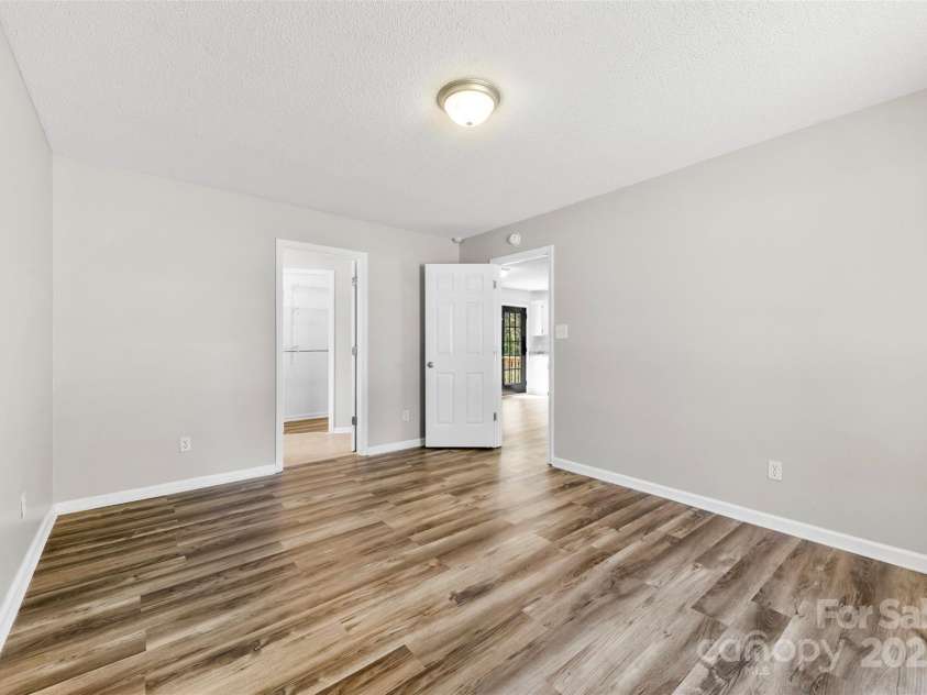 116 Ridgewood Drive, York, SC 29745.  MLS# CAR4242083, YatesRealty ID 7704. 