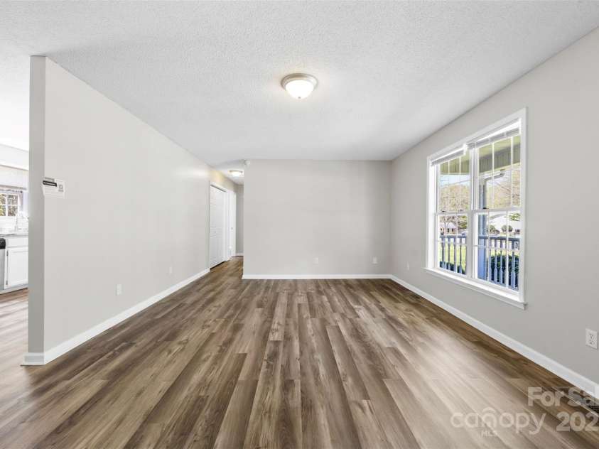 116 Ridgewood Drive, York, SC 29745.  MLS# CAR4242083, YatesRealty ID 7704. 