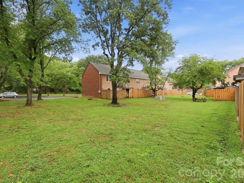 1300 Larchmont Place, Salisbury, NC 28144.  MLS# CAR4404056, YatesRealty ID 7704. 