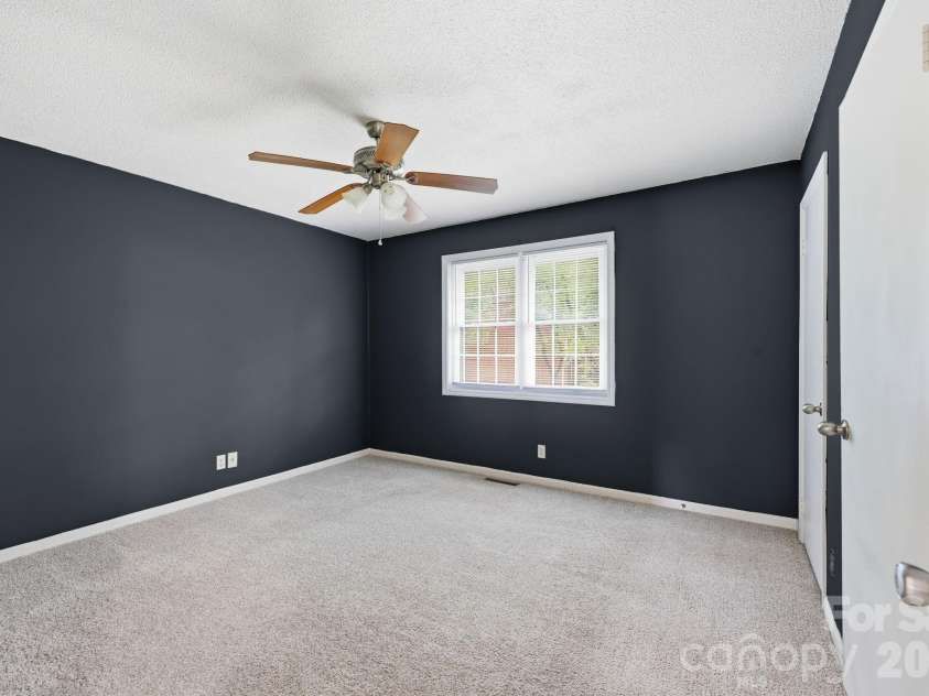 1300 Larchmont Place, Salisbury, NC 28144.  MLS# CAR4404056, YatesRealty ID 7704. 
