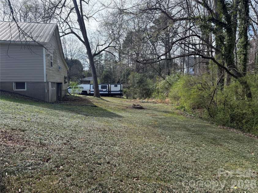 112 Elwood Street, Kannapolis, NC 28081.  MLS# CAR4353308, YatesRealty ID 7705. 