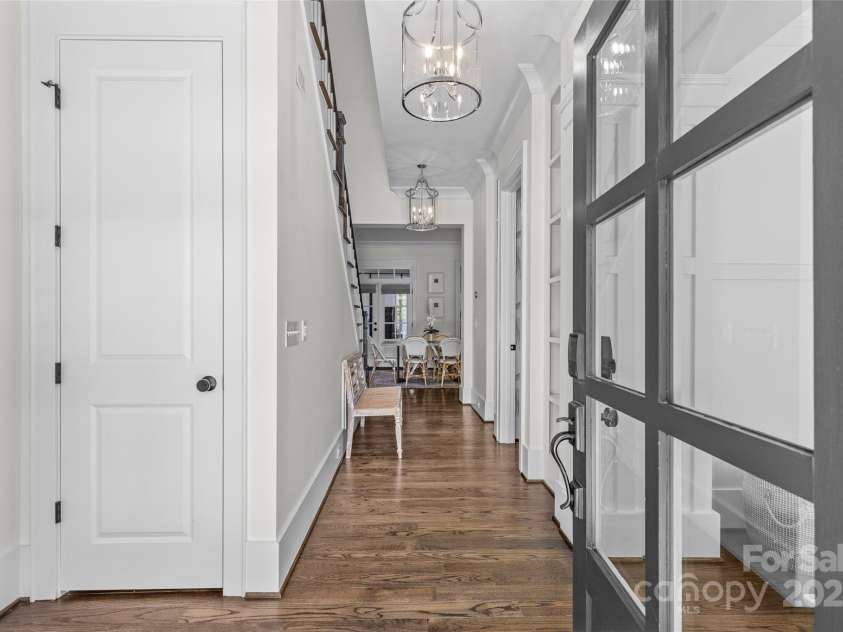 2316 Westminster Place, Charlotte, NC 28207.  MLS# CAR4248476, YatesRealty ID 7706. 