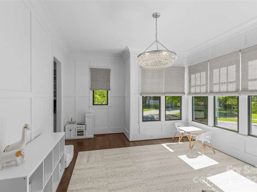 2316 Westminster Place, Charlotte, NC 28207.  MLS# CAR4248476, YatesRealty ID 7706. 