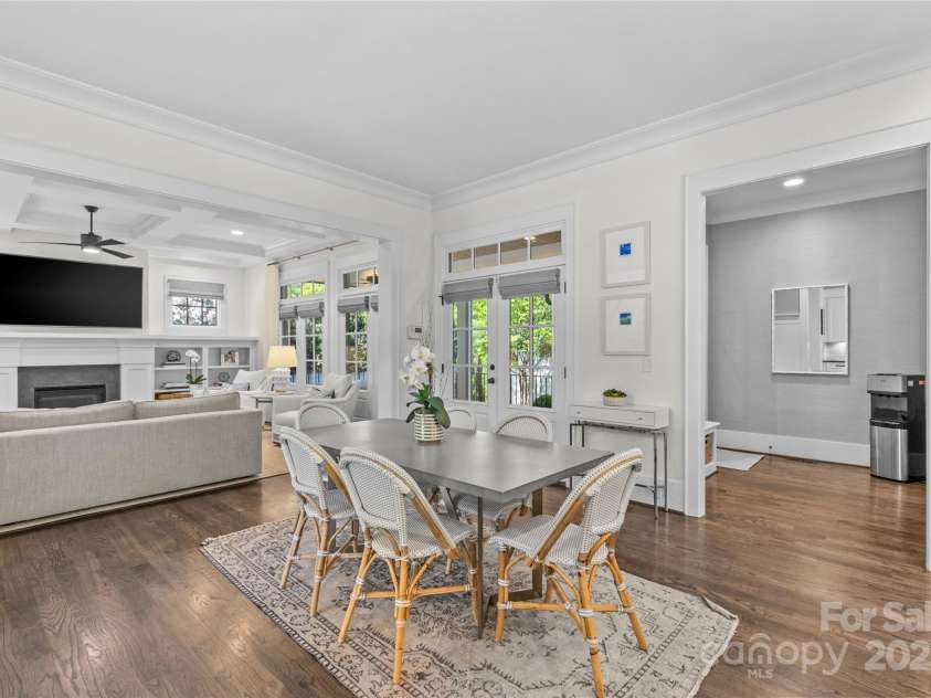 2316 Westminster Place, Charlotte, NC 28207.  MLS# CAR4248476, YatesRealty ID 7706. 