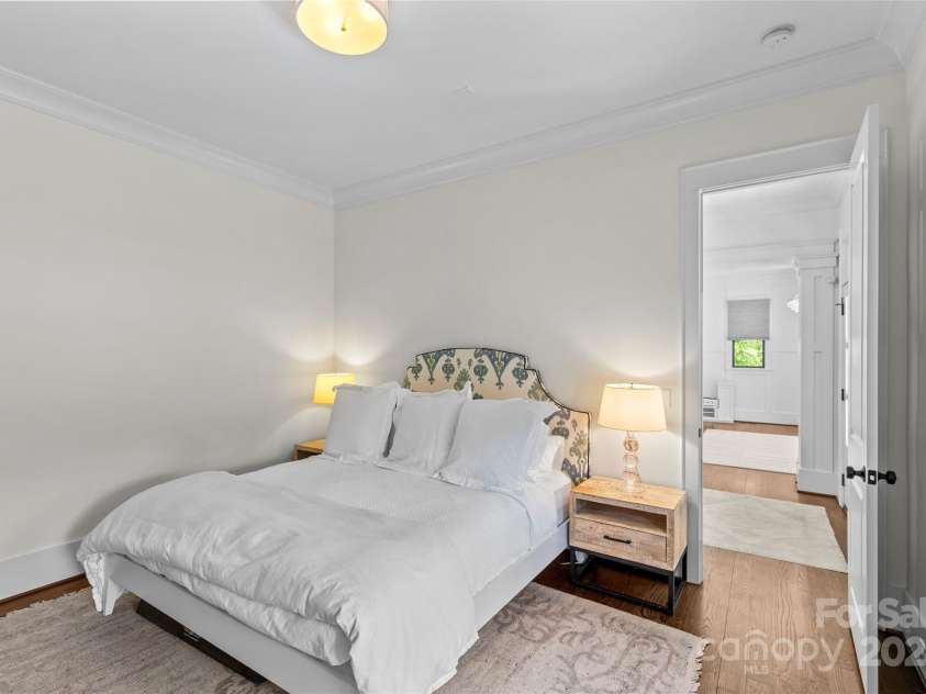 2316 Westminster Place, Charlotte, NC 28207.  MLS# CAR4248476, YatesRealty ID 7706. 