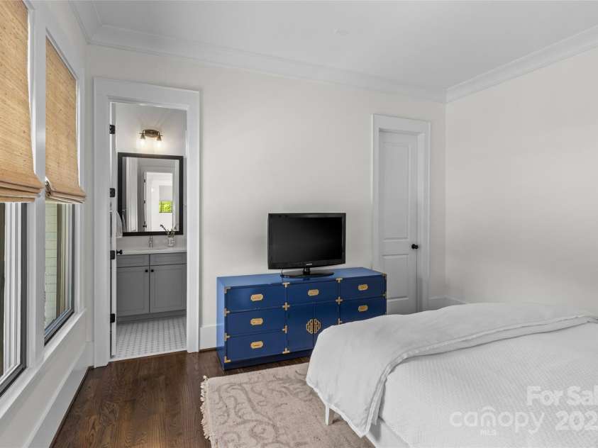 2316 Westminster Place, Charlotte, NC 28207.  MLS# CAR4248476, YatesRealty ID 7706. 