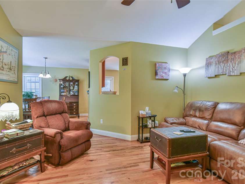 911 Fanning Bridge Road, Fletcher, NC 28732.  MLS# CAR4284907, YatesRealty ID 7706. 