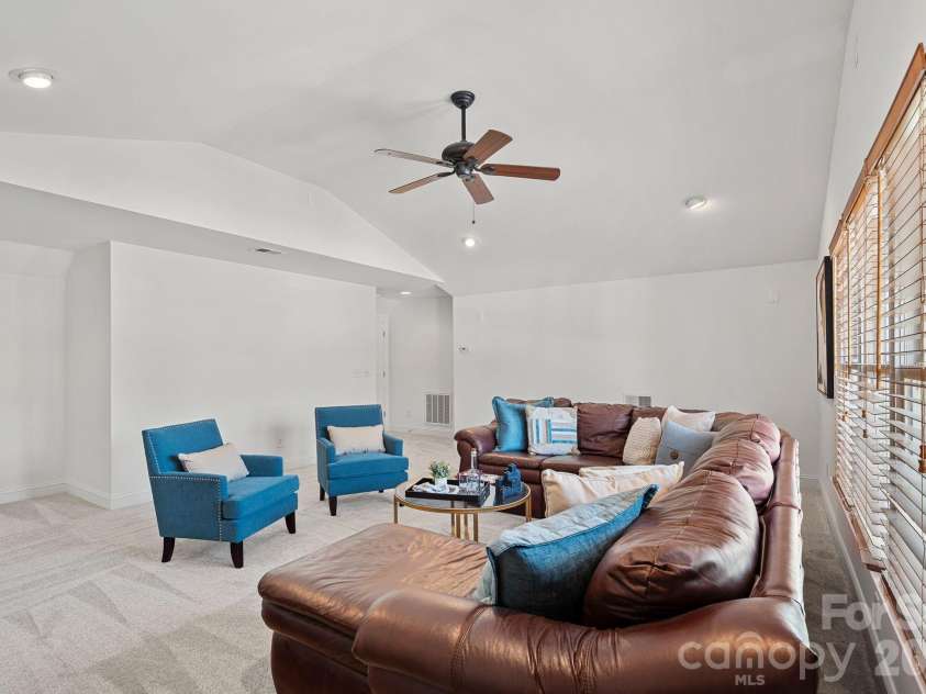 10220 Auburn Top Lane, Charlotte, NC 28277.  MLS# CAR4360447, YatesRealty ID 7708. 