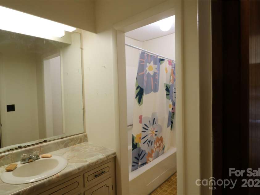 606 Mcdade Road, Forest City, NC 28043.  MLS# CAR4249169, YatesRealty ID 7708. 