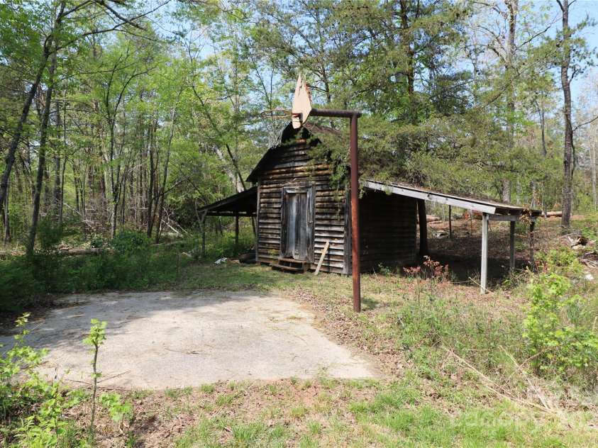 606 Mcdade Road, Forest City, NC 28043.  MLS# CAR4249169, YatesRealty ID 7708. 