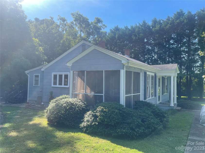 4020 NC HWY 127 Highway, Hickory, NC 28602.  MLS# CAR4052994, YatesRealty ID 771. 