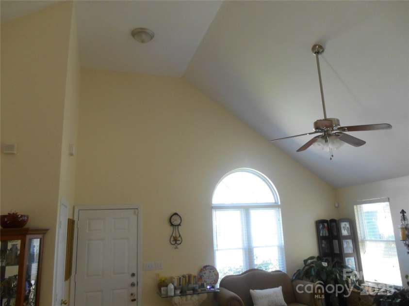 158 Margaret Turner Road, Charlotte, NC 28216.  MLS# CAR4243785, YatesRealty ID 7710. 