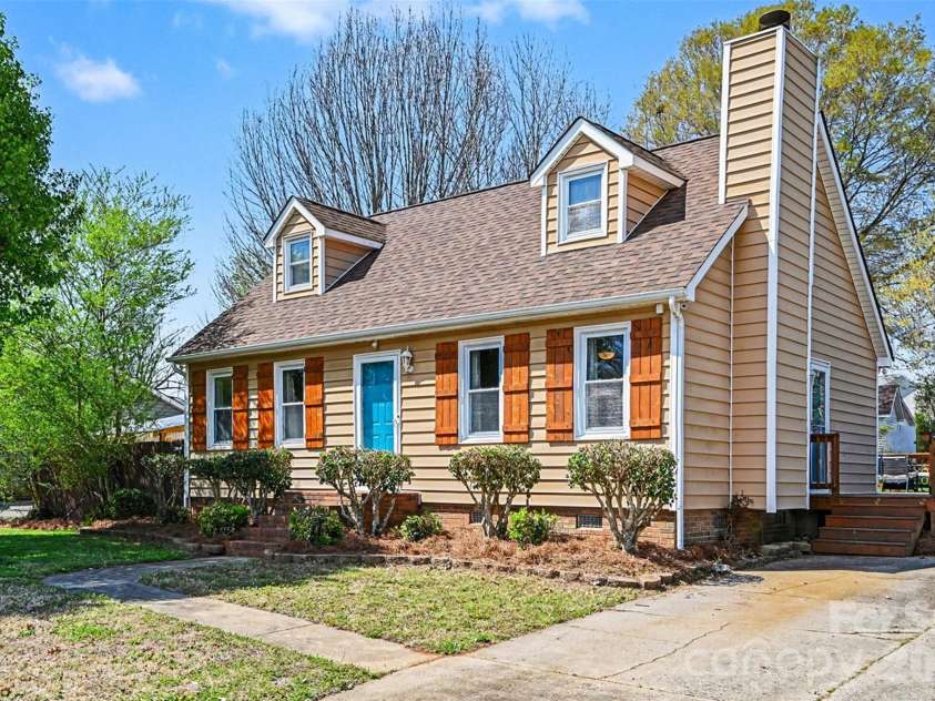 3408 Farm Lake Drive, Concord, NC 28027.  MLS# CAR4359783, YatesRealty ID 7711. 