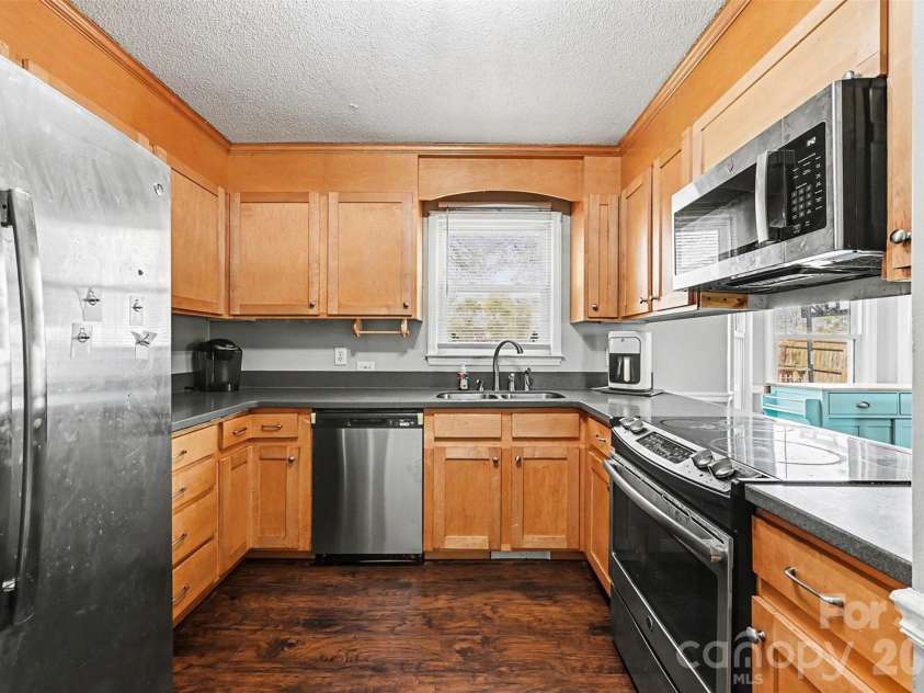 3408 Farm Lake Drive, Concord, NC 28027.  MLS# CAR4359783, YatesRealty ID 7711. 