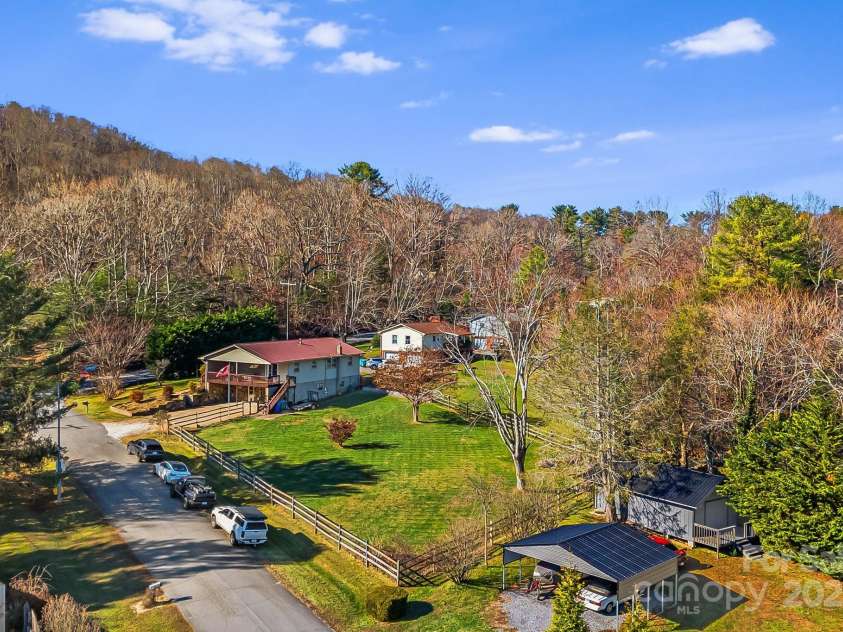 362 Mills Gap Road, Asheville, NC 28803.  MLS# CAR4268413, YatesRealty ID 7711. 