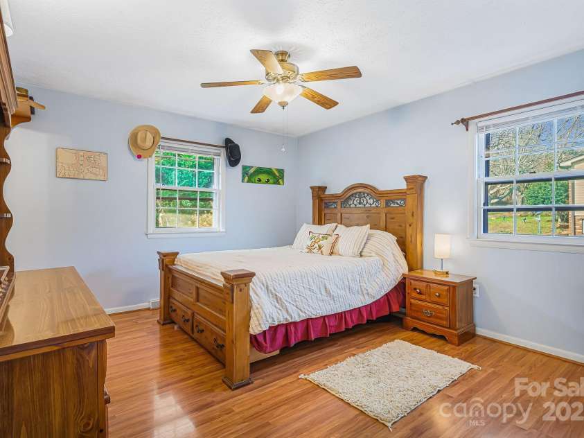 362 Mills Gap Road, Asheville, NC 28803.  MLS# CAR4268413, YatesRealty ID 7711. 