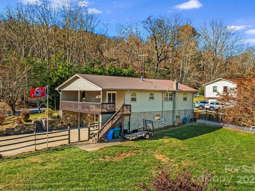 362 Mills Gap Road, Asheville, NC 28803.  MLS# CAR4268413, YatesRealty ID 7711. 