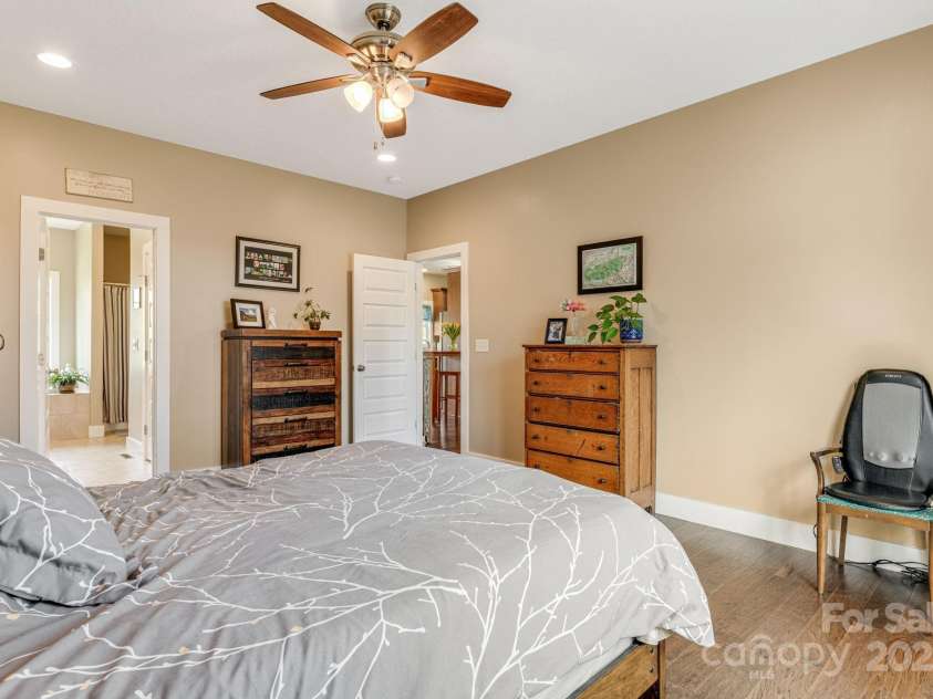 19 Barclay Drive, Candler, NC 28715.  MLS# CAR4242020, YatesRealty ID 7712. 
