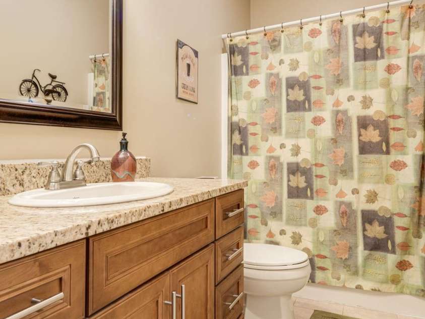 19 Barclay Drive, Candler, NC 28715.  MLS# CAR4242020, YatesRealty ID 7712. 